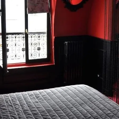 Alba Opera Hotel 3*