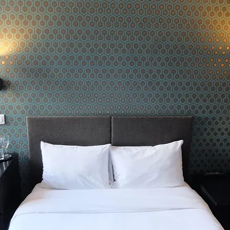 Отель Alba Opera