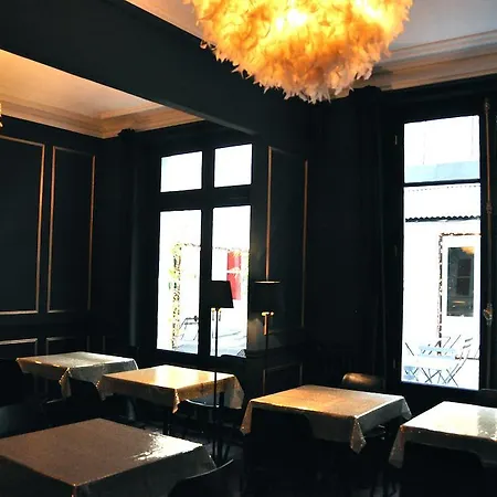 阿尔芭剧院酒店 酒店 3*